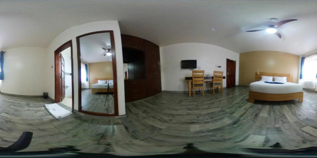 Victoria Mews Hotel カンパラ エクステリア 写真